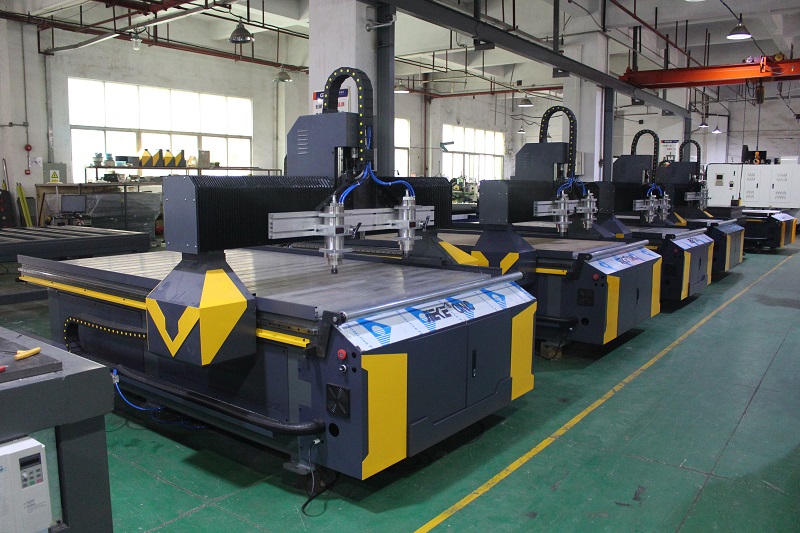 防雾PC镜片切割机定制 南宫NG·28(中国)相信品牌力量数控助力医护行业提高产能